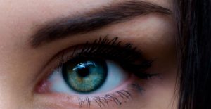 Read more about the article Extensión de Pestañas Una a Una + Perfilado de Cejas