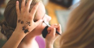 Read more about the article Curso Profesional de Maquillaje